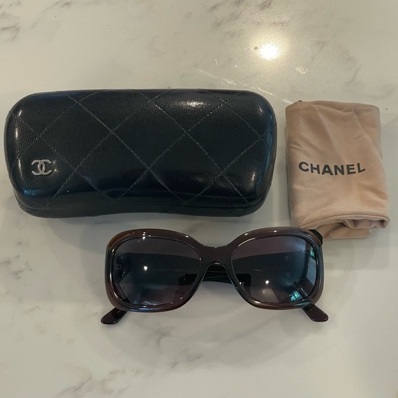 Authentic Chanel 5102 CC Logo Sunglasses in Coco Brown Vintage. - Picture 3 of 8